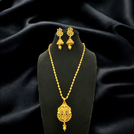 Beautiful Ganeshji Pendant Set in Gold with Jhumka