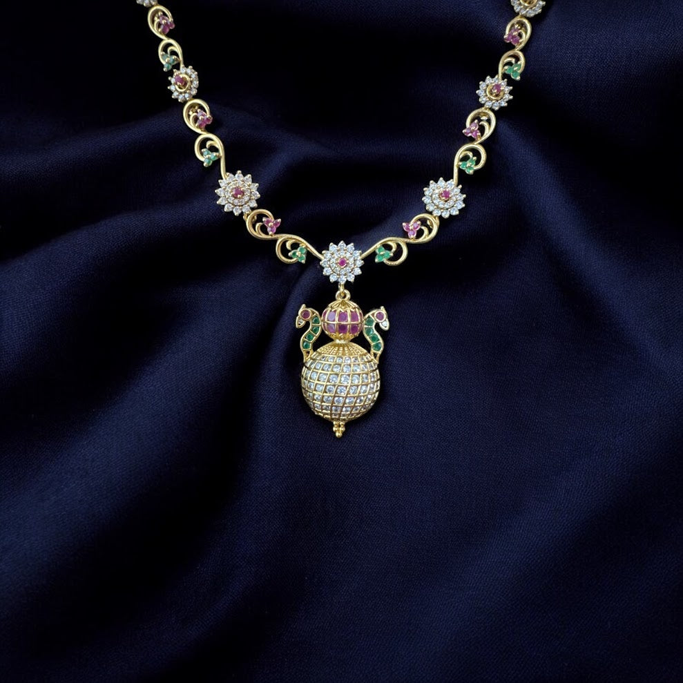 Luxurious Design NecklaceSet in Gold Finish with a Touch of Pink and Green Detailing