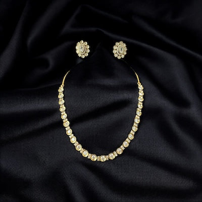 Sparkling Tyaani Kundan Necklace Set