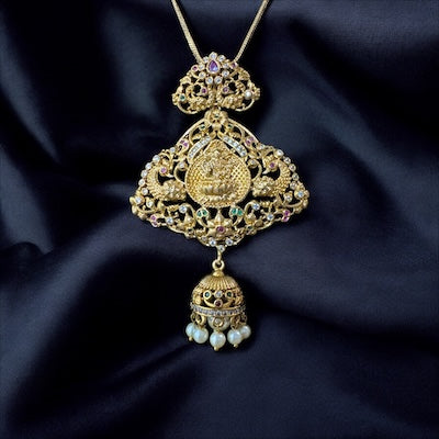 Traditional Laxmiji Pendant Set in Antique Finish